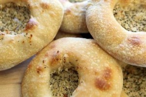 bialy-with-poppy-seeds