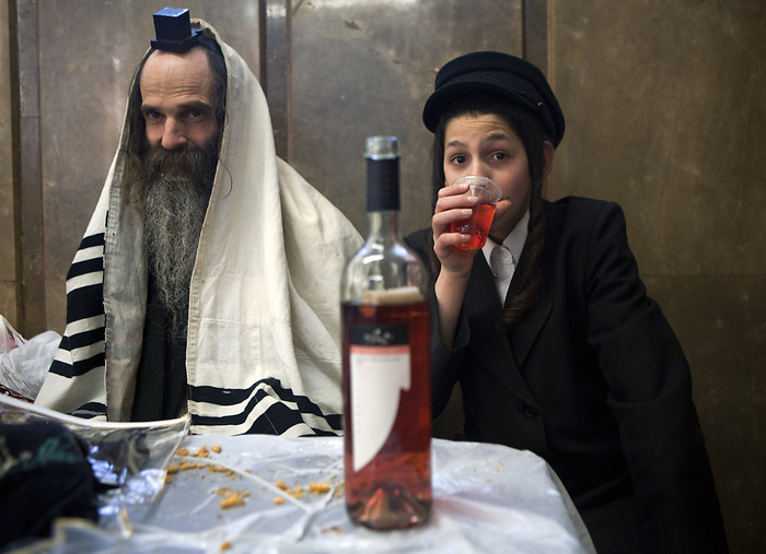 Can Jews drink alcohol?